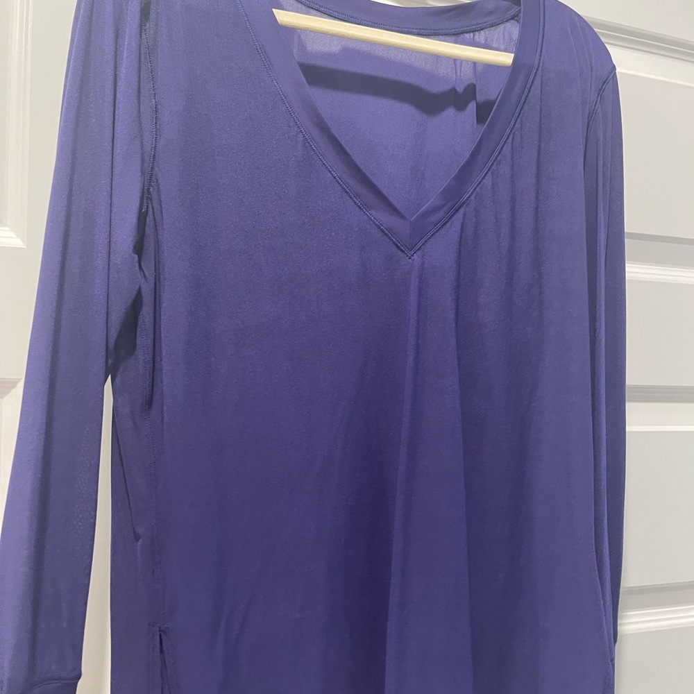 Lululemon Performance Shirt - Large - Picture 7 of 8